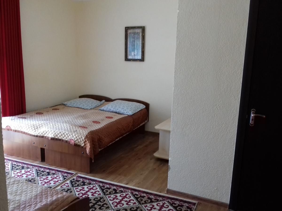Inn Kochevnik Cholpon-Ata Ngoại thất bức ảnh